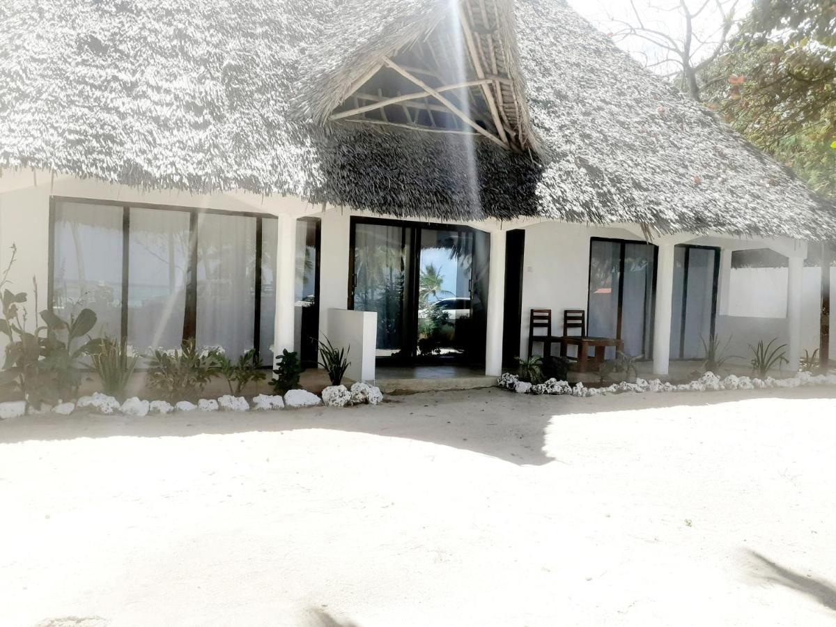 Отель Maua Beach Кизимкази Экстерьер фото