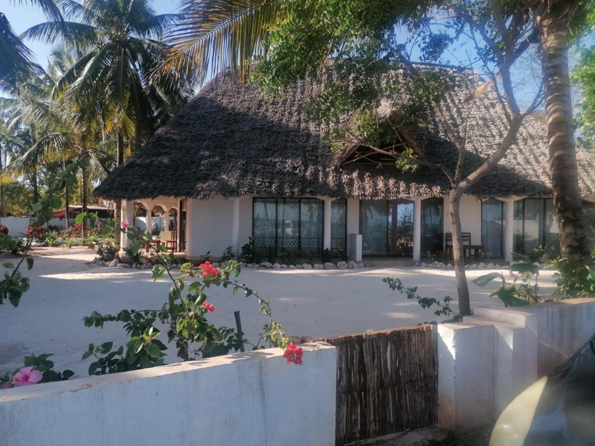 Отель Maua Beach Кизимкази Экстерьер фото